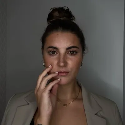 Sarah profile