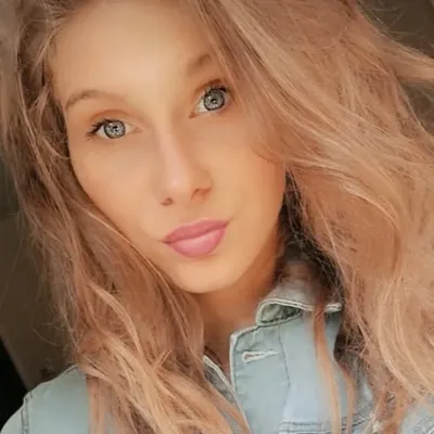Sarah Lou De Ridder profile