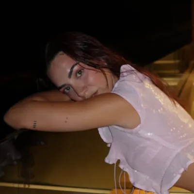 Sara Hoxha profile
