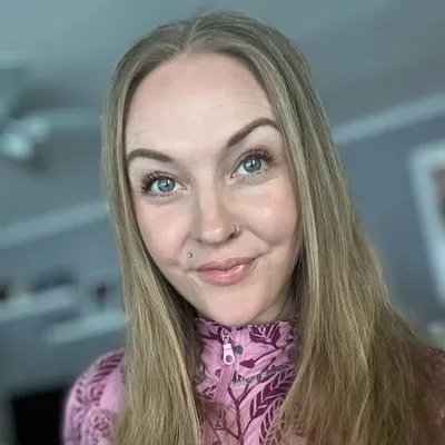 Sara Lindblad profile