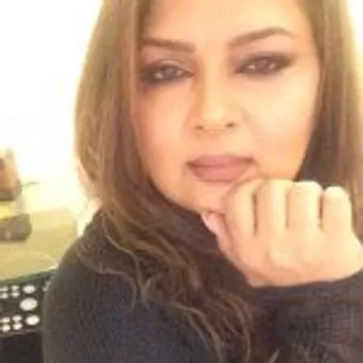 Sara Najmi profile