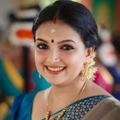 Saranya Mohan profile