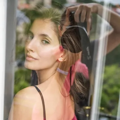 Sara Sandeva profile