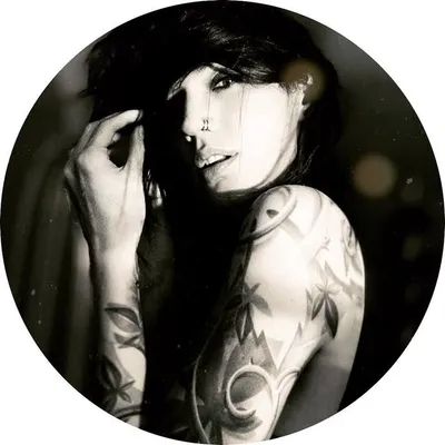 Sasha Warren | Tattoo Artist profile