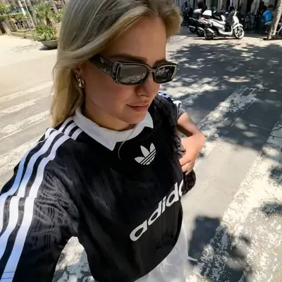 saskia profile