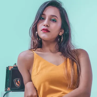 Saloni Chauhan profile