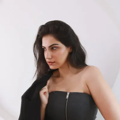 Satakshi Bhanot ๐๏ธ profile