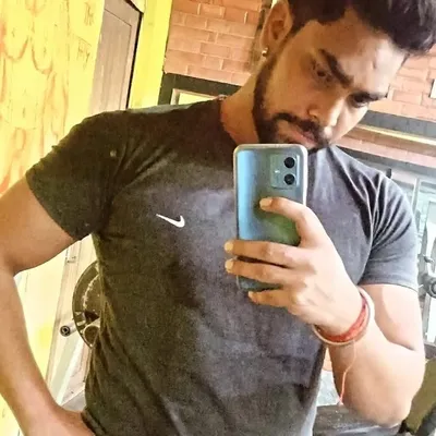 SAURABH SHARMA🇮🇳 profile