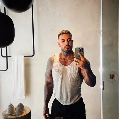 JUSTIN SAVAGE profile
