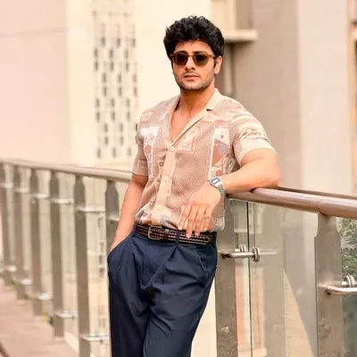 Savi Thakur profile
