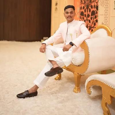 sarvesh sawant profile