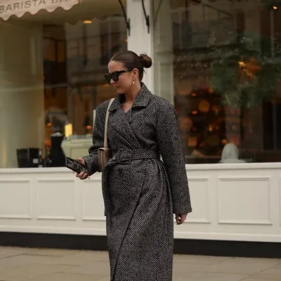 Ella | Minimalist Style | Capsule Wardrobe profile