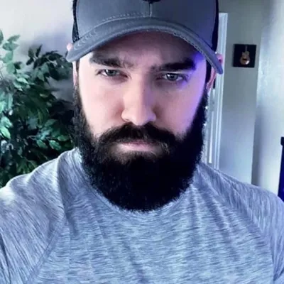 Travis Schluter profile