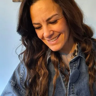 Tina Ho profile