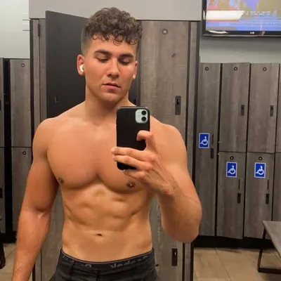 CHRIS SCHUK profile