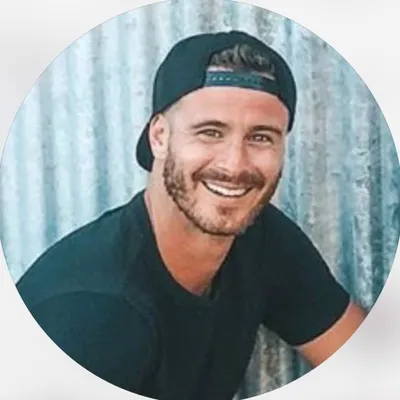 Scott Henderson profile