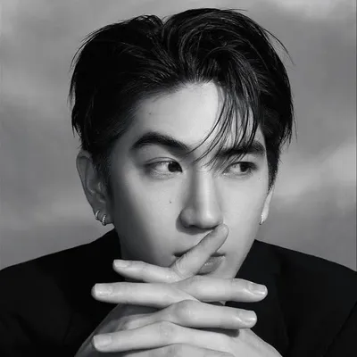 ๐๐๐ฐ๐ข๐ง๐๐ง ๐. ๅฐๆตท ๐ profile