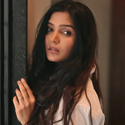 Seema Kulkarni profile