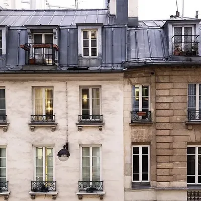 wandering the streets of paris profile