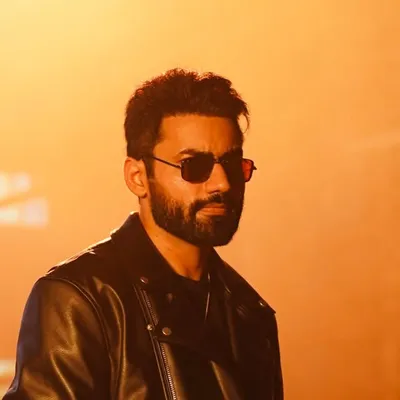 Seji Dhillon profile