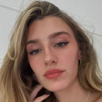 Selena Arnedo profile