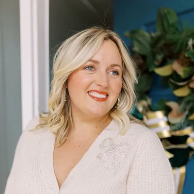 Lindsay Moore profile
