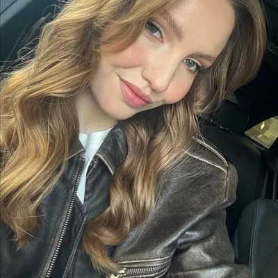 Violeta Lazar profile
