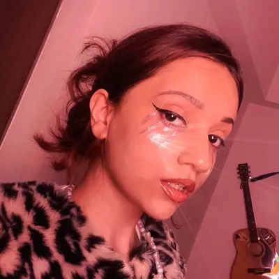 Khushi Gandhi profile