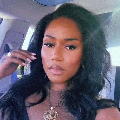 September Burks✈️PRO MAkeup Artist⚜️ Los Angeles profile