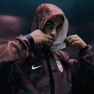 Sergiño Dest profile