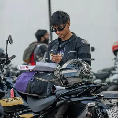 Vivek Chauhan profile