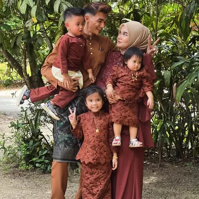 Demi Keluarga Tercinta👨‍👩‍👧 profile