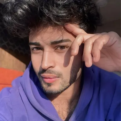 Shah ✈️ profile