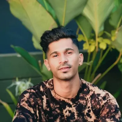 Shahid Km profile