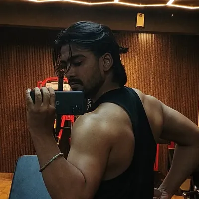 (SHAIQUE KHAN ) profile