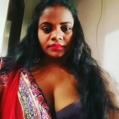 Shalini Pandey profile