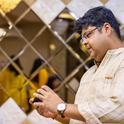Shameek Mookherjee profile