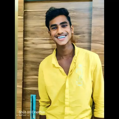 شناواز💛 profile