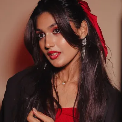 Shanaya profile
