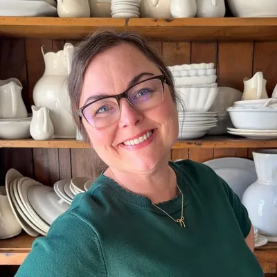 Jennifer | Curated Vintage + Antique Home Decor profile