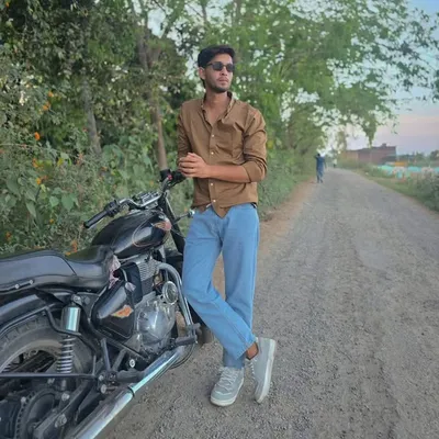 SHARIQ✨ profile