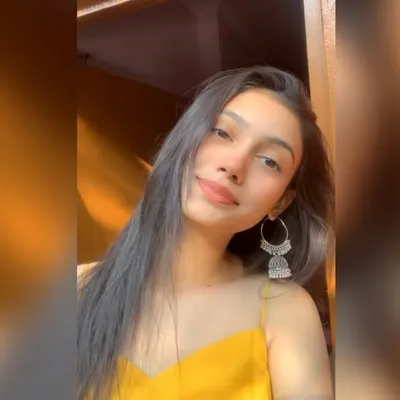 M O N I K A profile