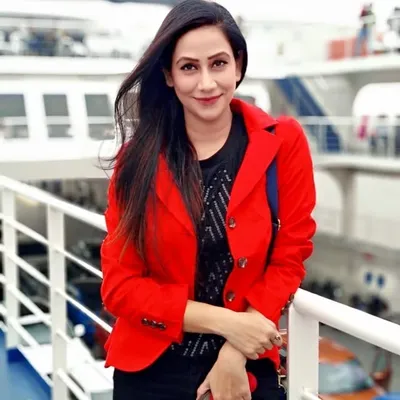 KOMAL SHARMA profile