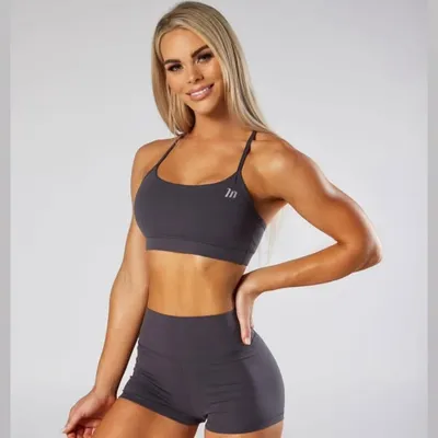 SHARNIE LOUISE | ONLINE COACH profile