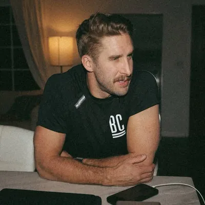 Shawn Booth profile