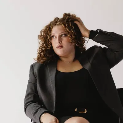 Shawna ๐ Pro Makeup Artist + Aesthetician profile