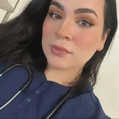 Alejandra Antillón ⚕️🩺 profile