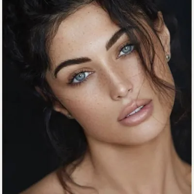 SHELBY-LOUISE profile