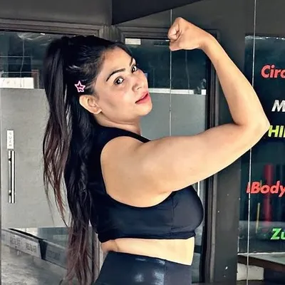 Shelly Talwar | Fitness & Glow ✨ profile
