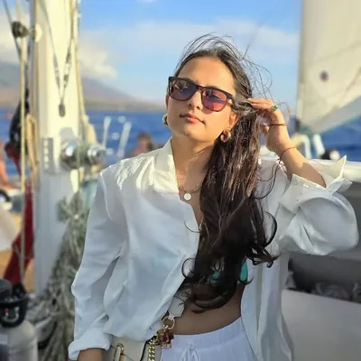 She Loves Paradise ๐ profile